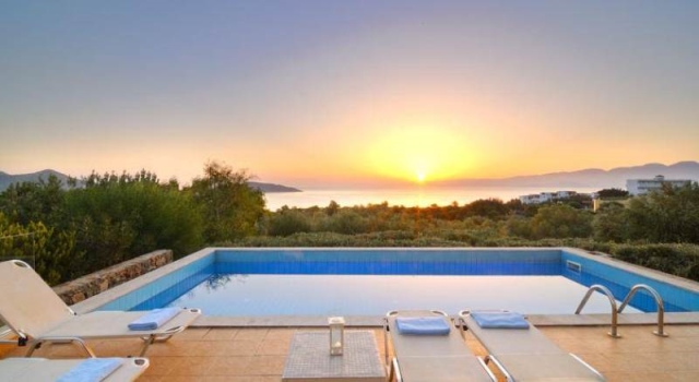 Beautiful 5 bed Cretan villa for sale with pool and sea view in Elounda 