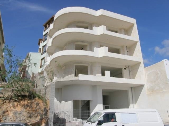 Four storey semi finished property in Aghios Nikolaos is for sale 