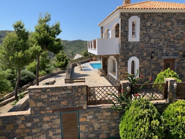 A  two-storey villa with pool close to Kalo Chorio 
