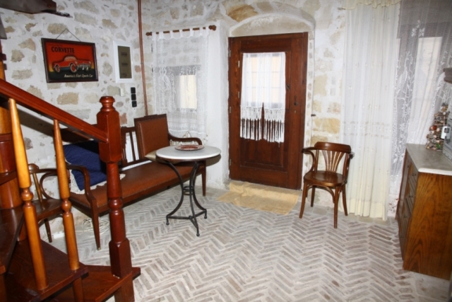 Traditional house of 50m2 for sale in a graphic village of Heraklion 