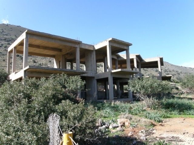 Two floor semi-finished house of 400m2 for sale in Elounda 