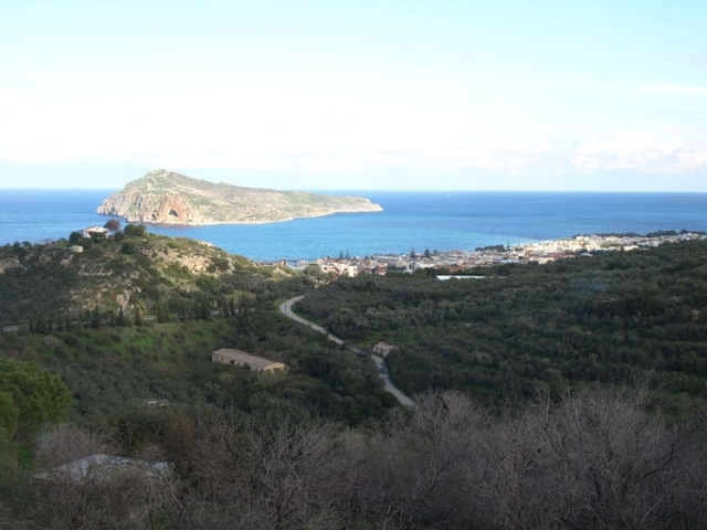 A land of 4000m2 is for sale in Platania - Chania 