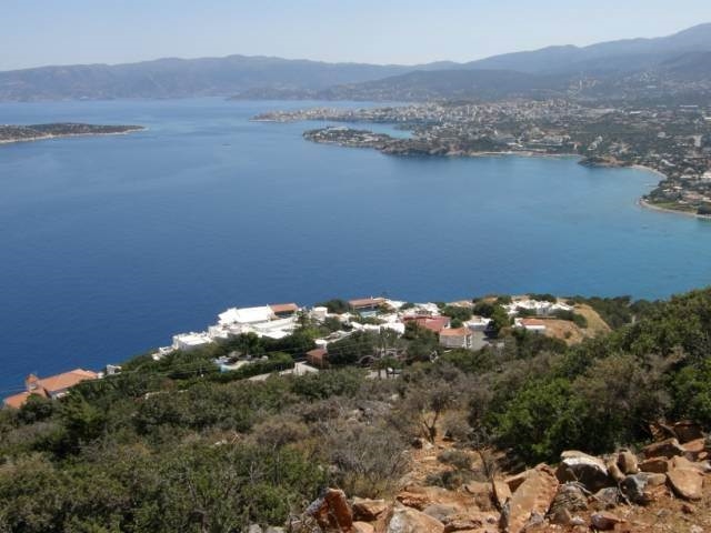 Plot of 3.200m2 and sea view for sale in Ellinika near Aghios Nikolaos 