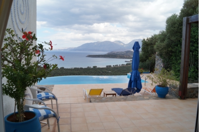 Detached Crete villa for rent with pool and magnificent sea view 