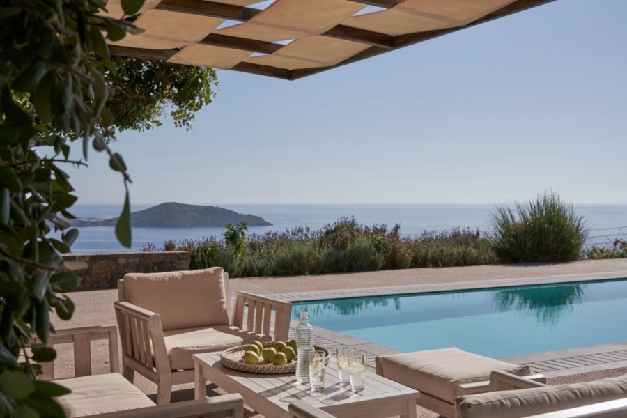 Luxury 4  bed Crete  villa with  pool and  amazing view for sale 