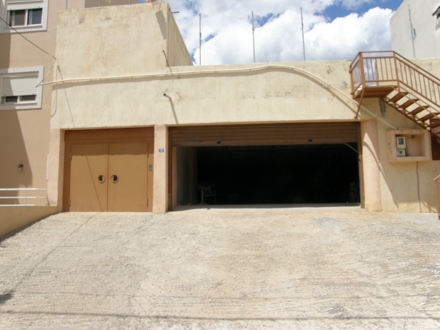 Crete car showroom for sale 
