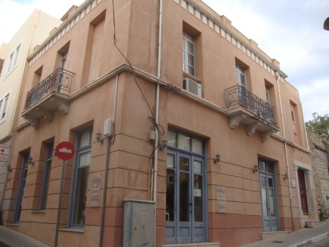 Two-floor building of 160m2 for sale in Aghios Nikolaos 