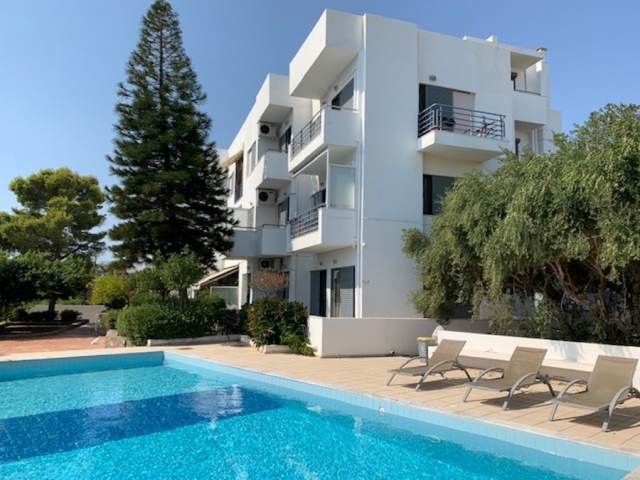 Three bedroom apartment with pool for sale in Agios Nikolaos 