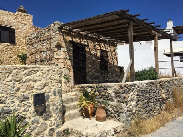 An old stone house for sale in Koutsounari - Ierapetra 