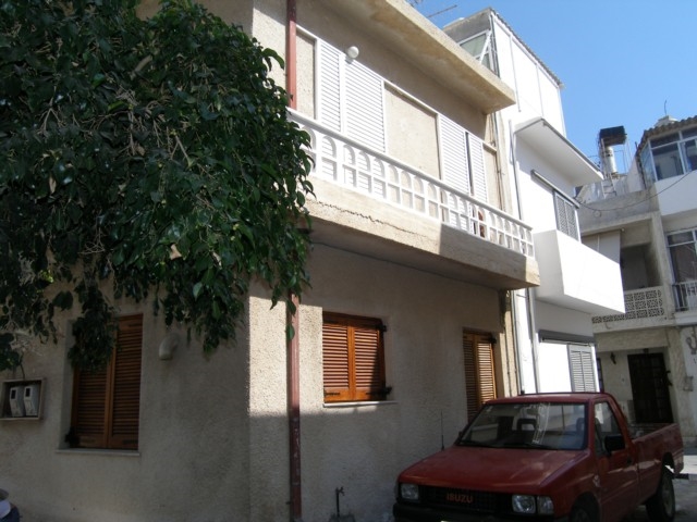 Crete 5 bed town house near the sea for sale 