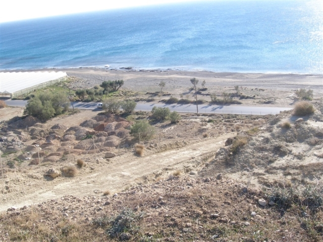 Beachside plot overlooking the Libyan sea, near Ierapetra 