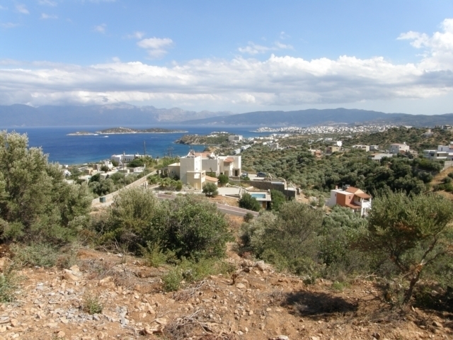 Land with sea view close to the beach for sale in Crete 