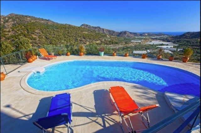 Furnished villa of 146m2 for sale close to Mirtos 