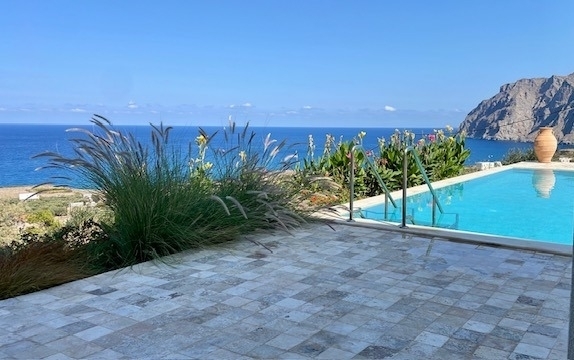 Wonderful villa  for sale with amazing sea view in Mochlos 
