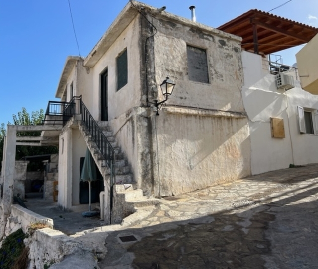 An old  house for sale in the village of Kalo Chorio 
