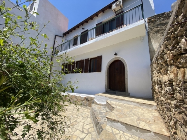 House of 123m2 in the traditional village Choumeriakos 