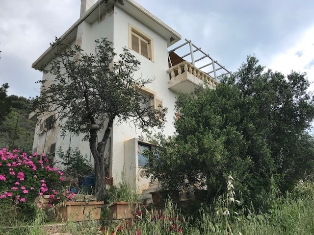 Detached house of 130m2 for sale close to Aghios Nikolaos 