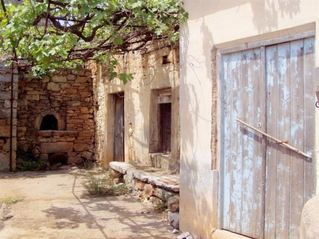 Old stone house for renovation near Elounda 