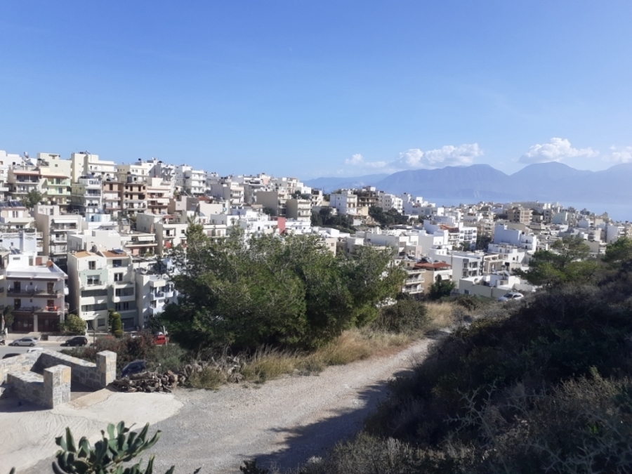 Plot of 400m2 for sale within the town of Aghios Nikolaos 