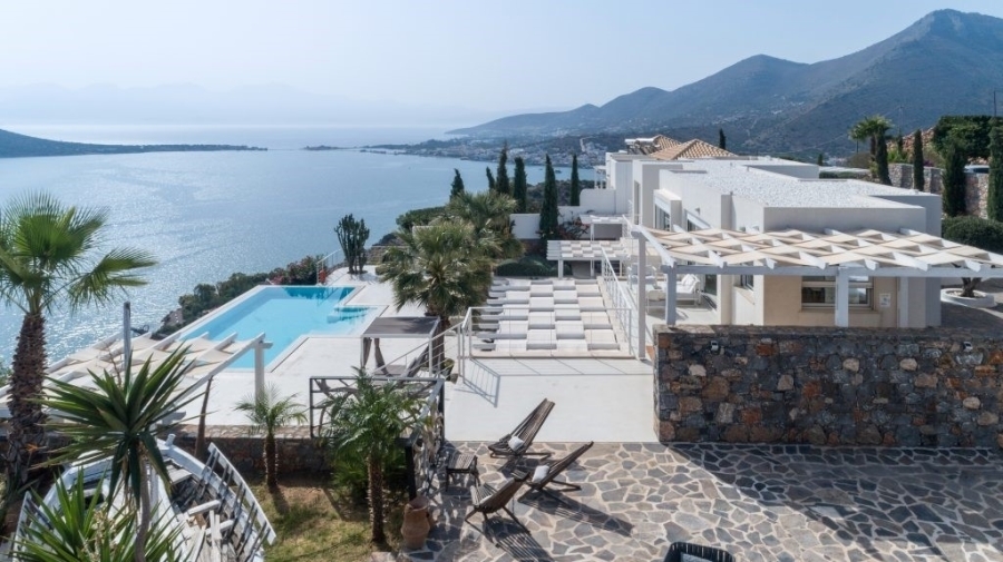 Luxury 6 bed  modern villa for sale  in the wonderful Elounda 