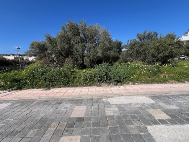 Angular plot of 600 m2 for sale at Agios Nikolaos 