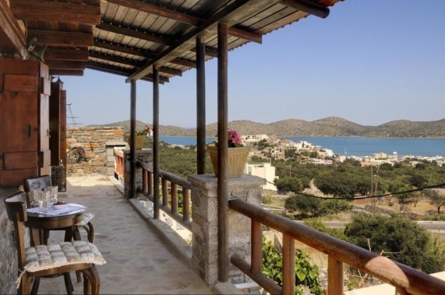 Traditional complex of 4 residences for sale with an amazing view of Elounda 