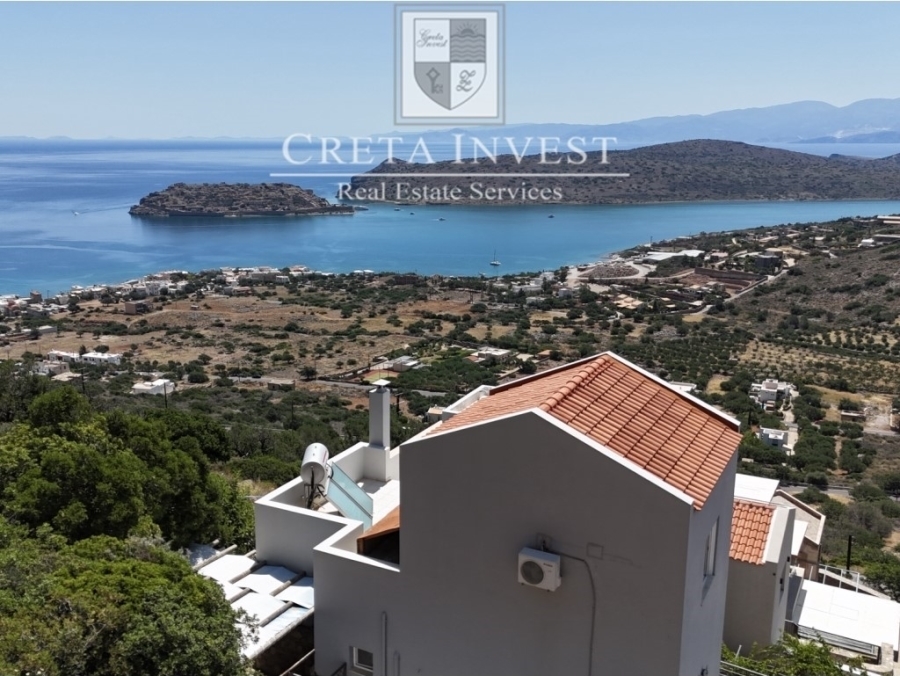Βίλα με πισίνα και μοναδική  θέα στην Σπιναλόγκα προς πώληση 