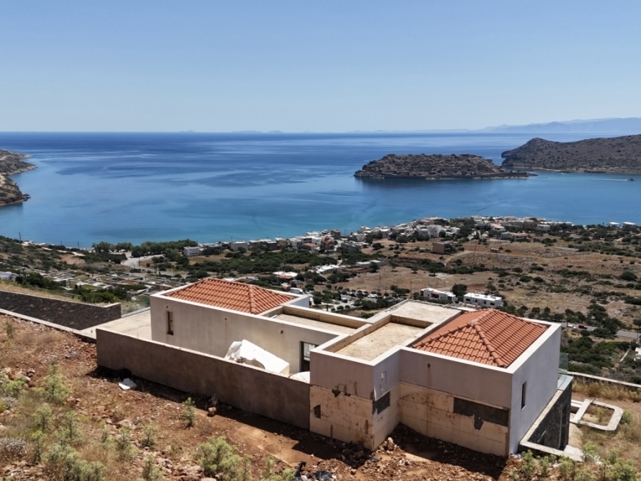 Unfinished villa with unbeatable views of the picturesque Plaka - Elounda 