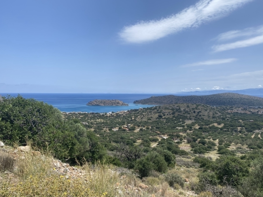 Land plot of 7.800m2 with view to Plaka - Elounda Bay 