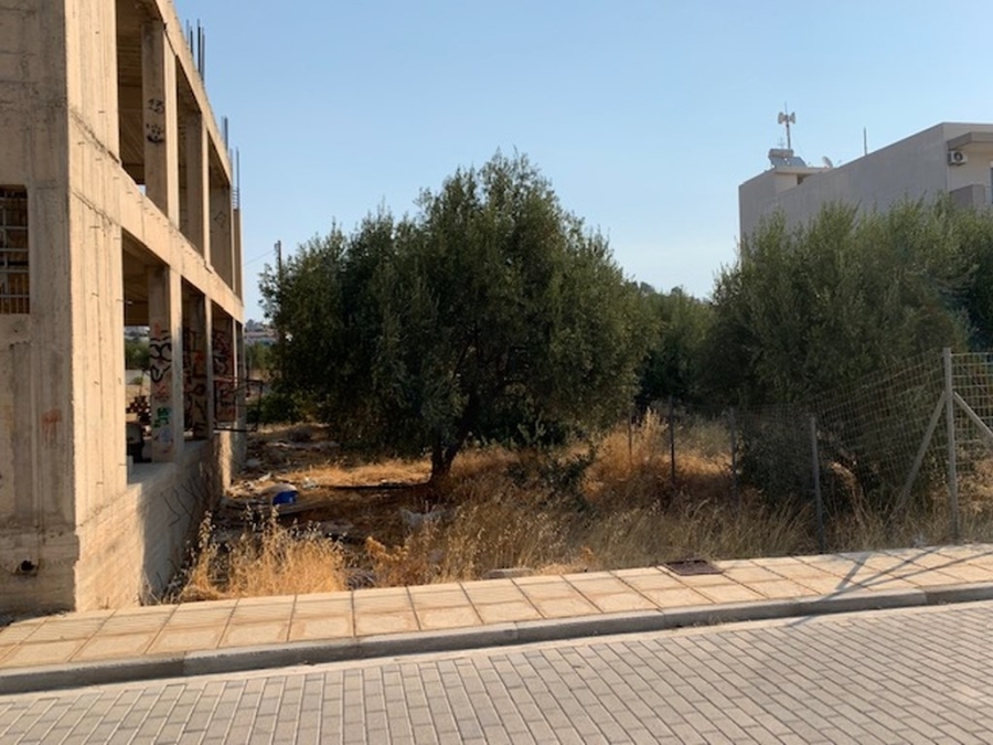 Plot within the town of Aghios Nikolaos for sale 