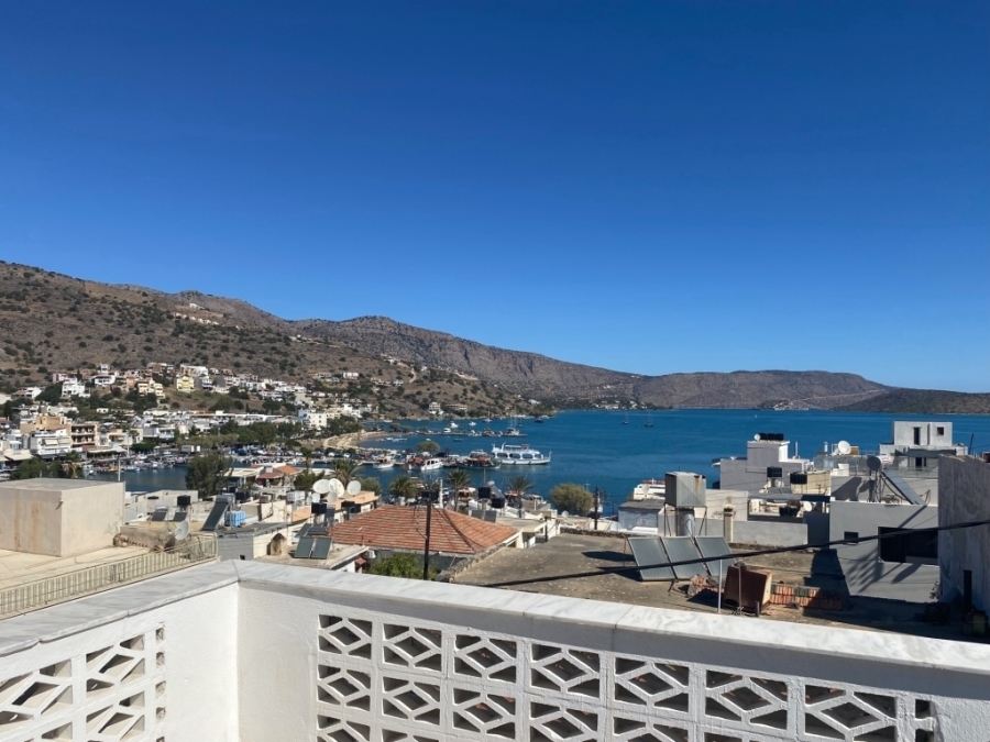 First floor apartment for sale in a wonderful location in Elounda 