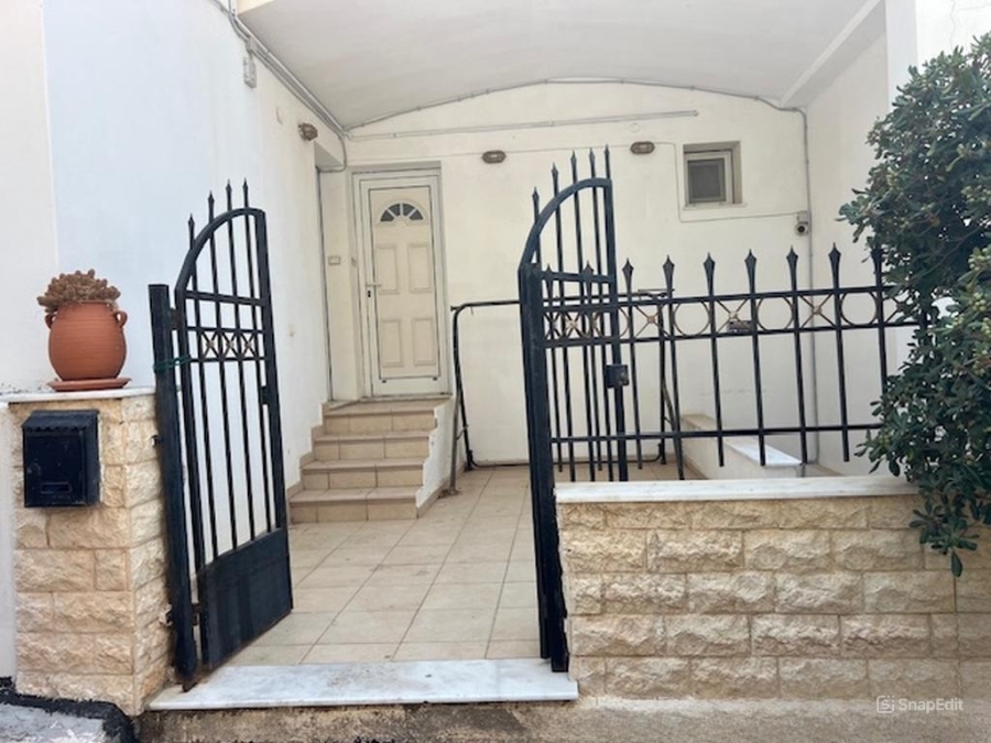 Two small apartments for sale within the town of Aghios Nikolaos 