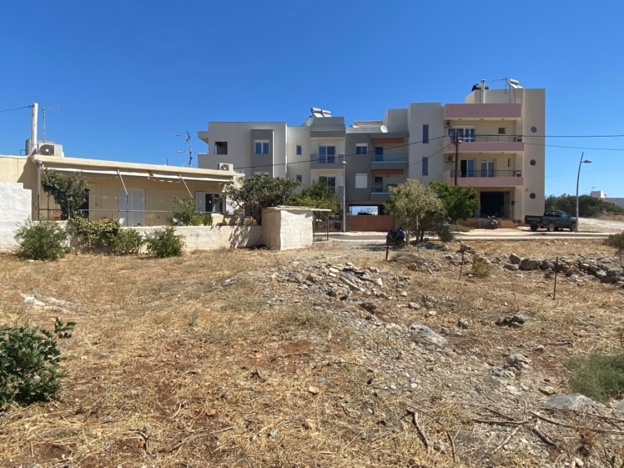 Plot of 350m2  in a developing area in the city of Agios Nikolaos 