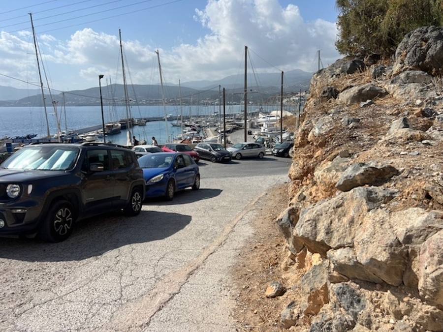 Plot of 357 m2 in a prime location for sale in Agios Nikolaos 