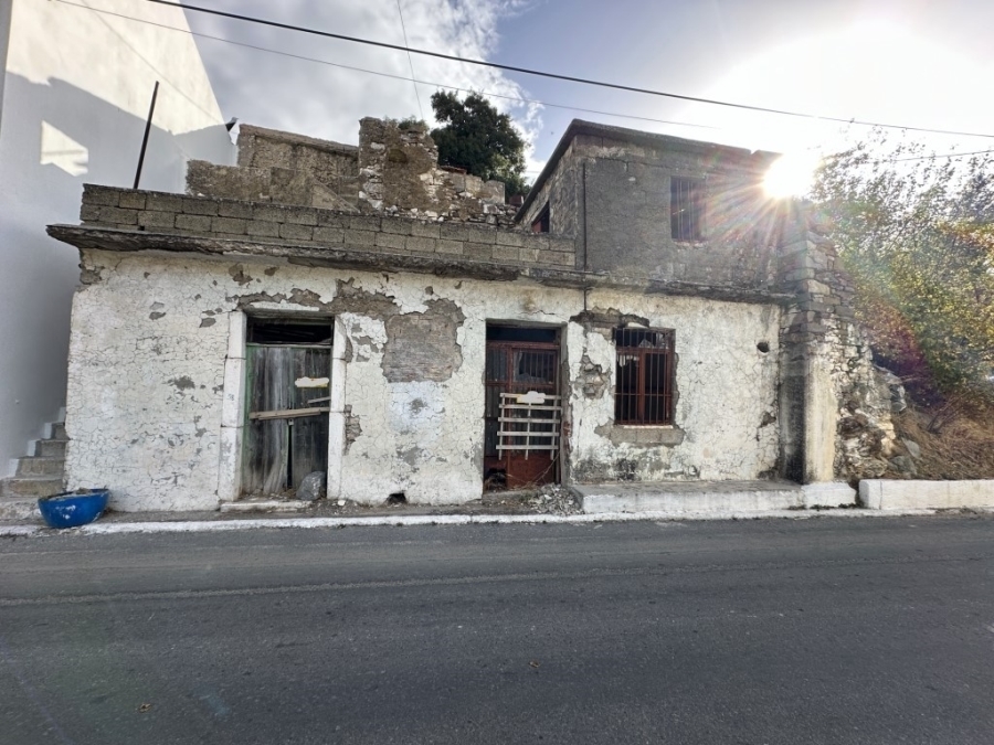 Old stone build house for sale in the area Potamoi , Lassithiou 