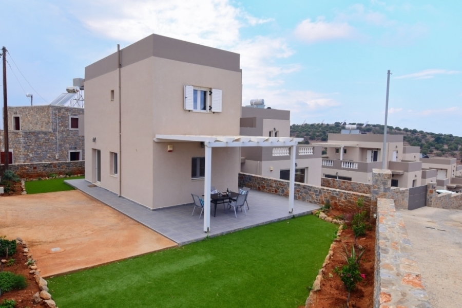 Luxury villa for sale with veranda  in a complex 