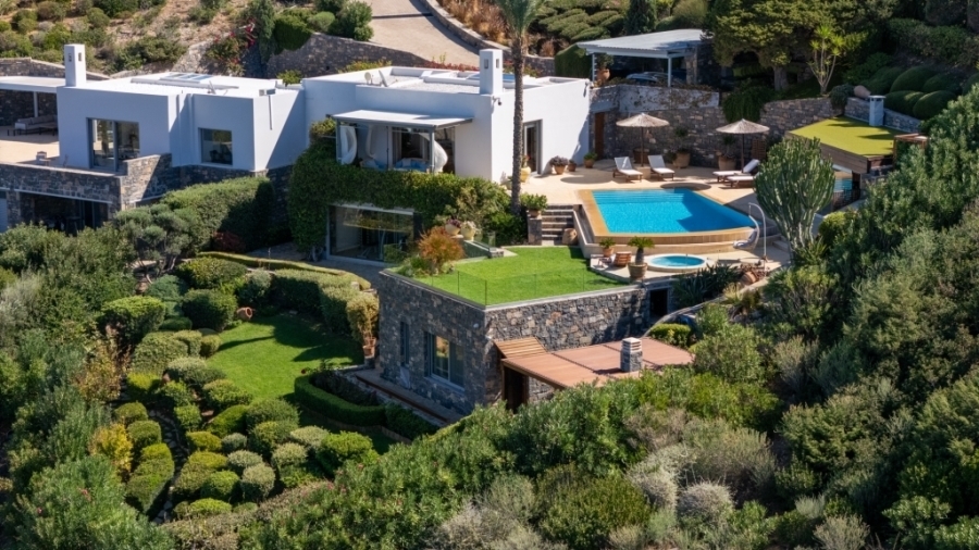 Luxurious  villa with panoramic views to Mirabello Bay 