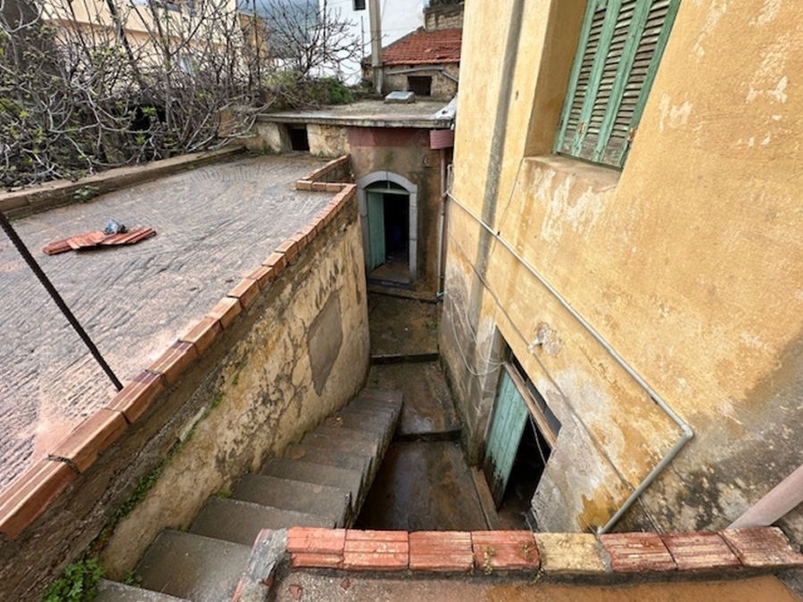 Authentic Cretan stone house with courtyard and fireplace for sale 
