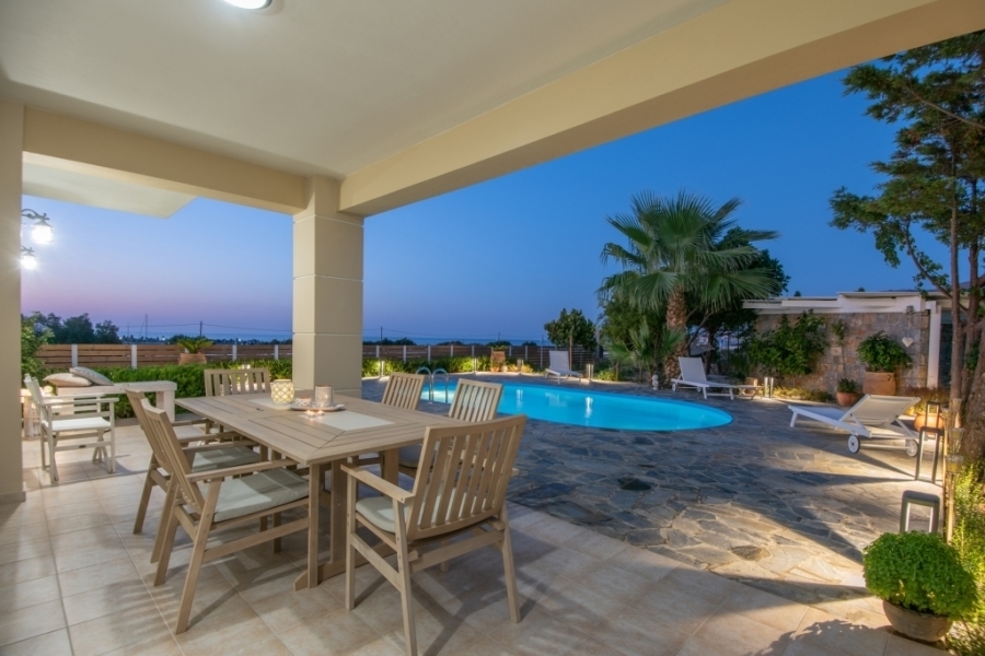 Villa of 250m2 for sale in Milatos 