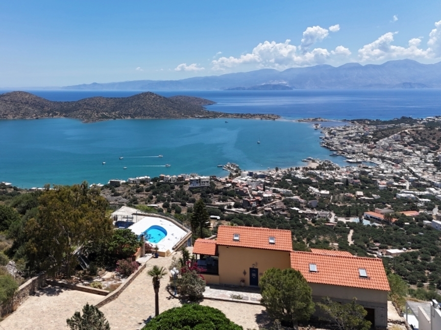 Furnished villa with pool and amazing views for sale in Elounda 