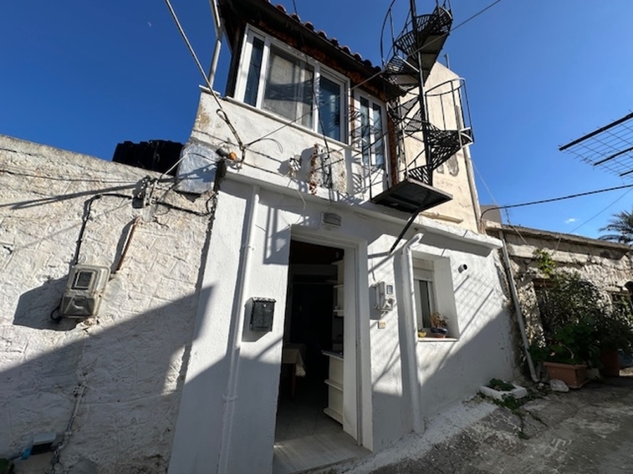 Two storey 80m2 house for renovation in Kritsa, Lasithi 