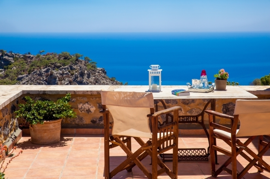 Unique stone residence for sale in Anatoli, Ierapetra 