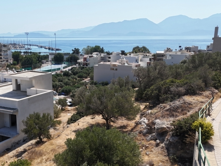 Twο prime plots are for sale in Aghios Nikolaos, Crete 