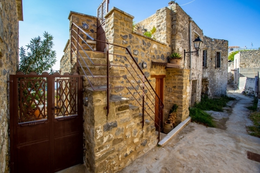 Unique traditional stone residences with panoramic views and investment potential 
