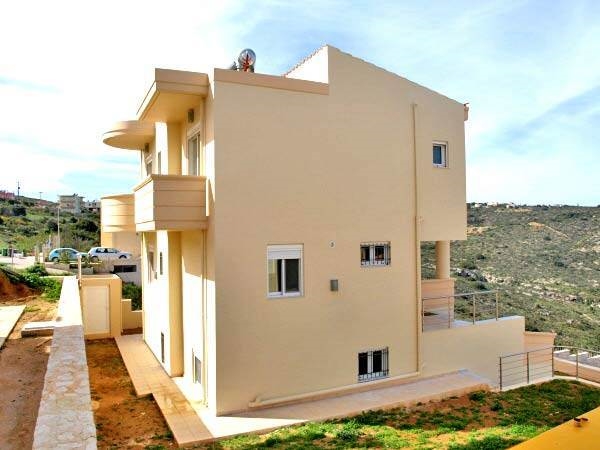 Villa of 240m2 within a complex for sale in Chania 