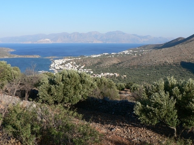 Land plot of 2,000m2 for sale in Pines Elounda 