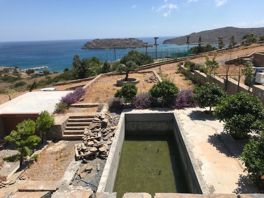 Α semi-finished villa of 280m2 for sale in Plaka - Elounda 