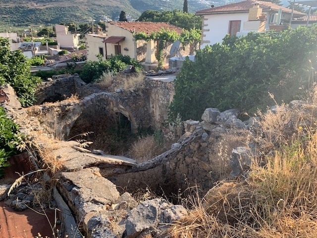 Old stone house for sale in Limnes of Aghios Nikolaos 