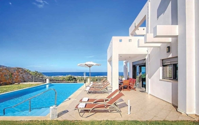 Beautiful villa of 295 m2 for sale in Milatos  
