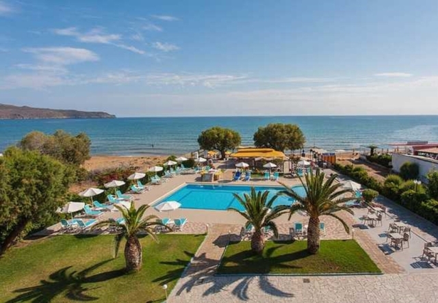 Seaside hotel for sale close to  Chania 